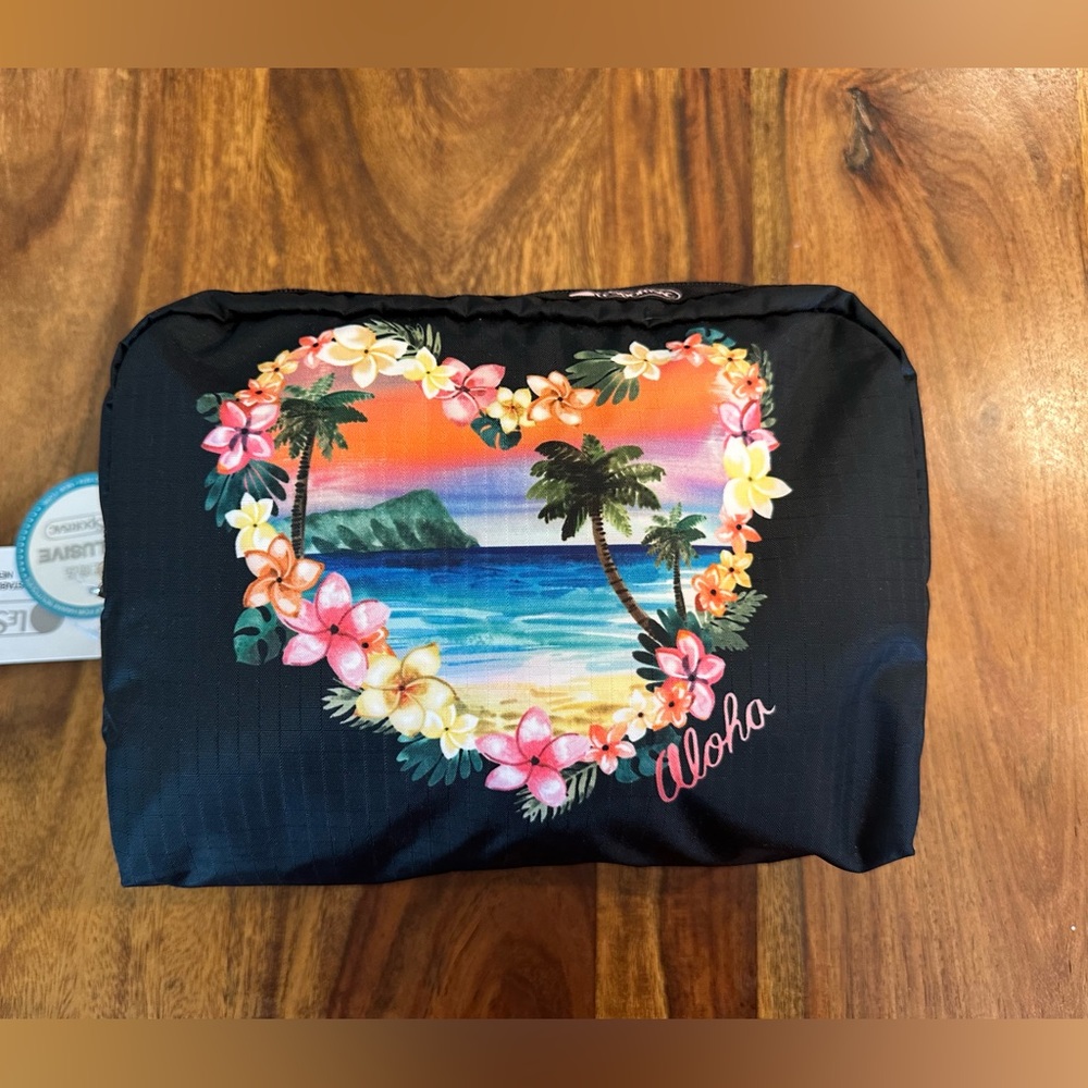 NWT🌺-LeSportSac Hawaii Exclusive Large pouch bag